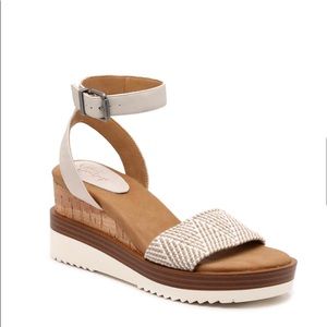 Crown vintage Milika wedge sandal size 7.5